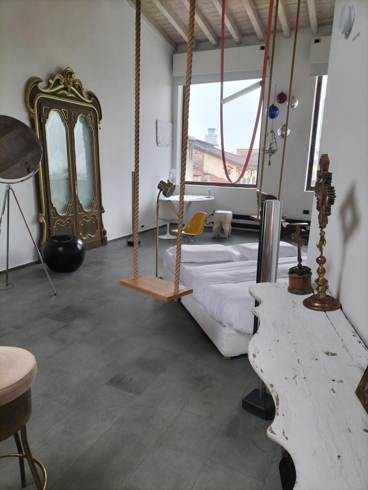 Apartamento Spirit Of The Moon Brescia Exterior foto