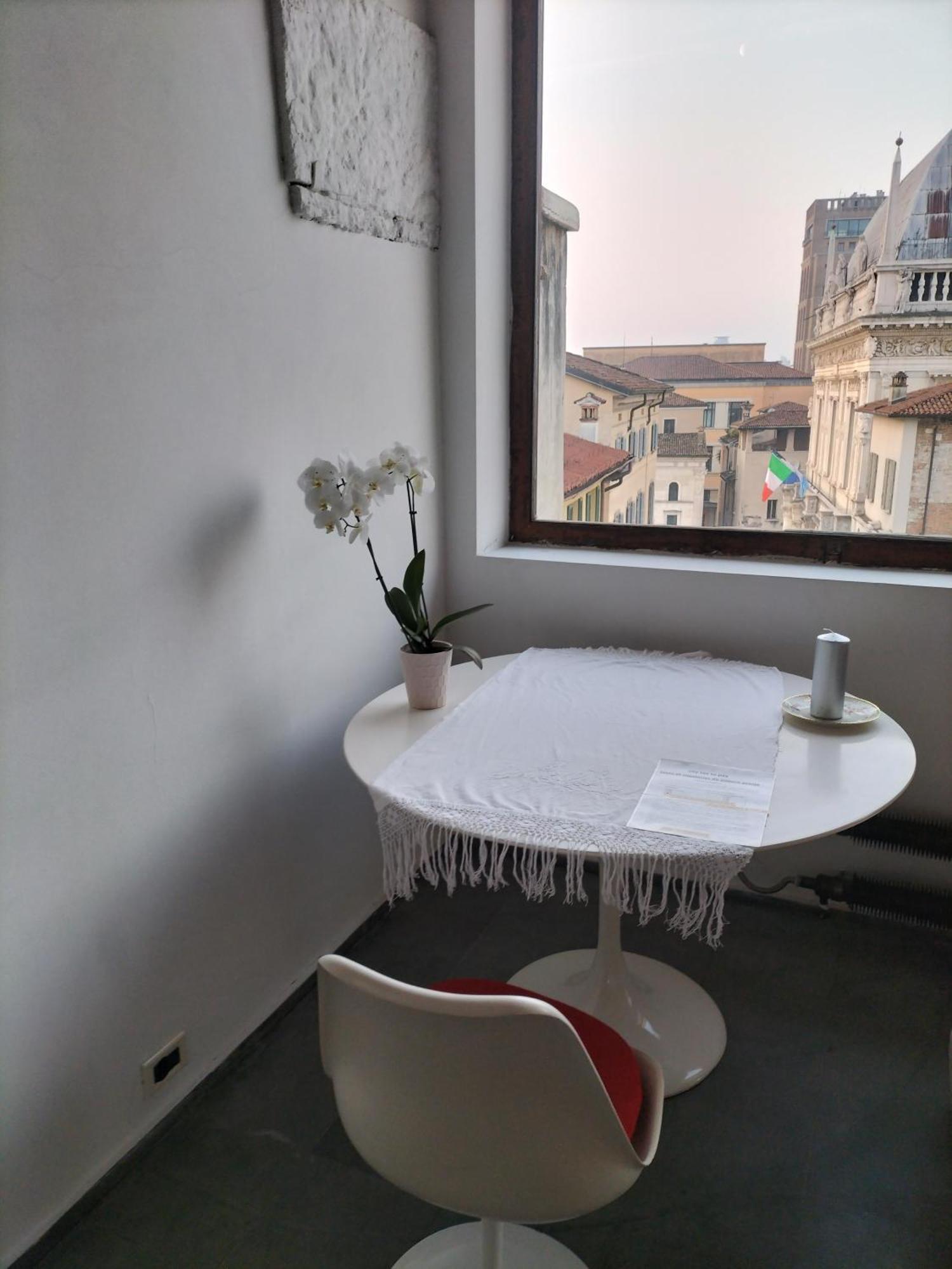 Apartamento Spirit Of The Moon Brescia Exterior foto